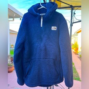 The North Face Boys Large Half Zip Blue Sherpa Jacket gently worn!